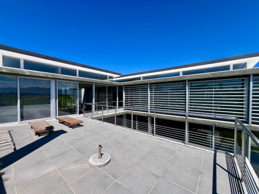 5 Bedroom Property for Sale in Oubaai Western Cape